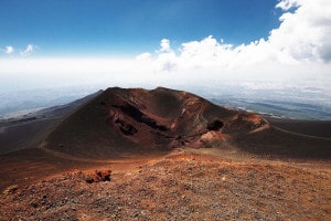 Sicilia, si risveglia l'Etna? Tremori in profondità