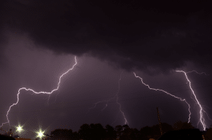 Allerta meteo rossa in Sicilia: giovedì scuole chiuse a Catania