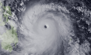 Paura in Messico per l'uragano Patricia, venti oltre i 400km/h (VIDEO)