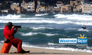 Sicilia, la depressione africana invia forti venti di maestrale. Punte di 80km/h sul canale