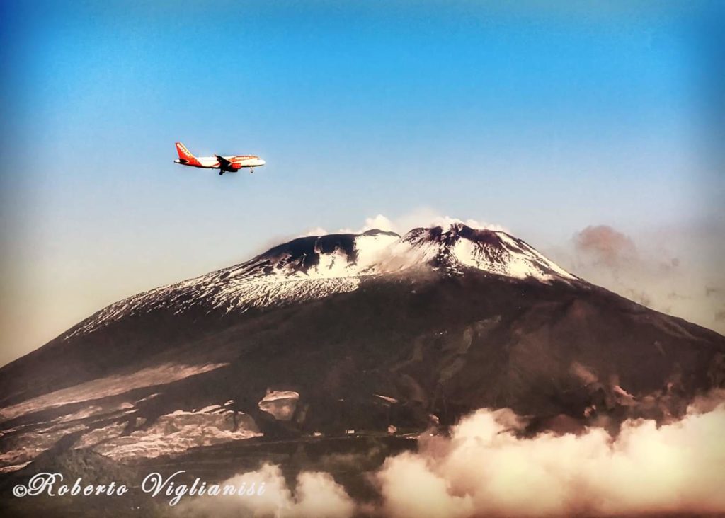 Meteo Sicilia: è arrivata la prima neve di stagione sulla cima dell'Etna!