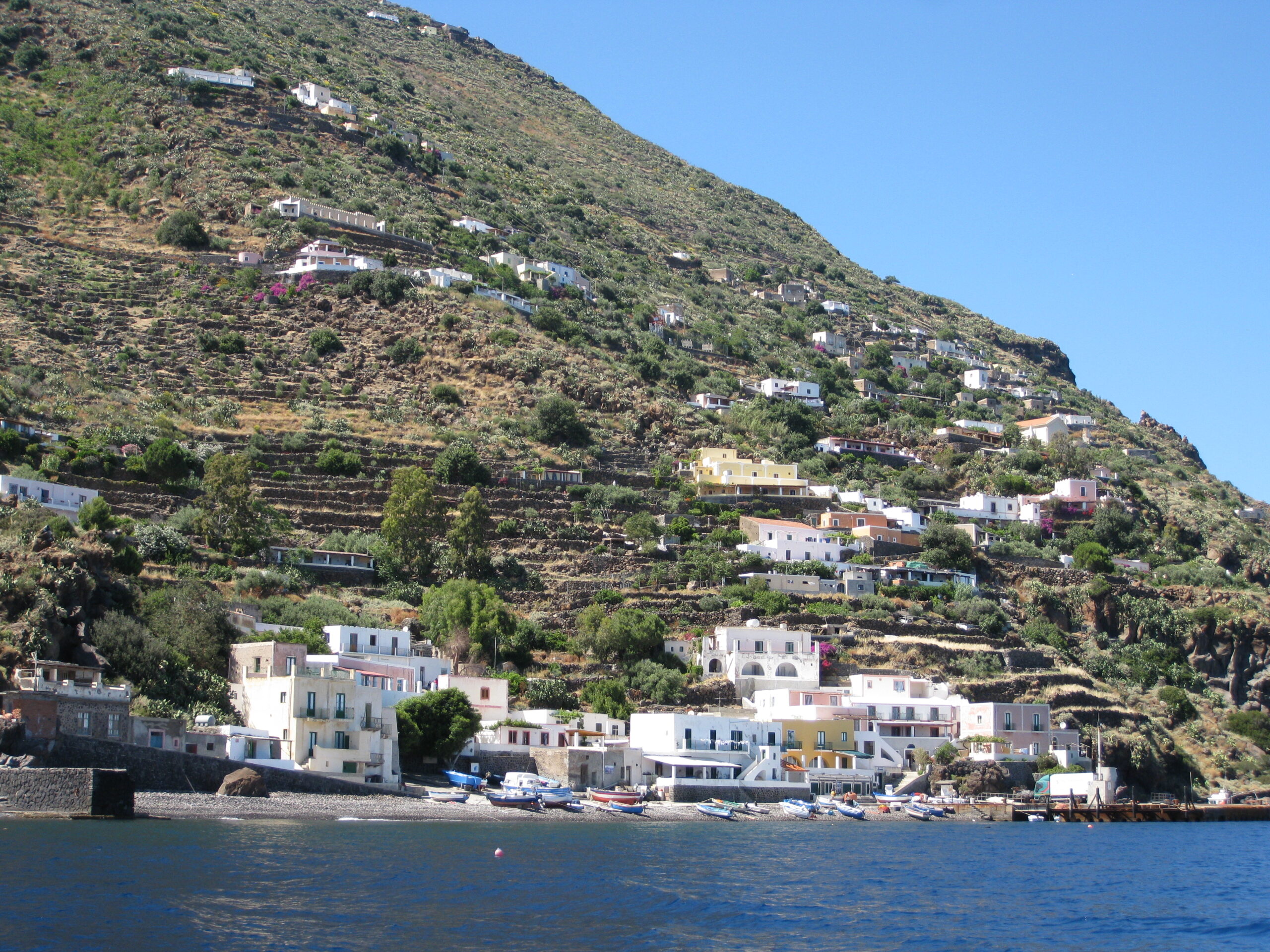 Sicilia, Alicudi: la meno eoliana delle Eolie