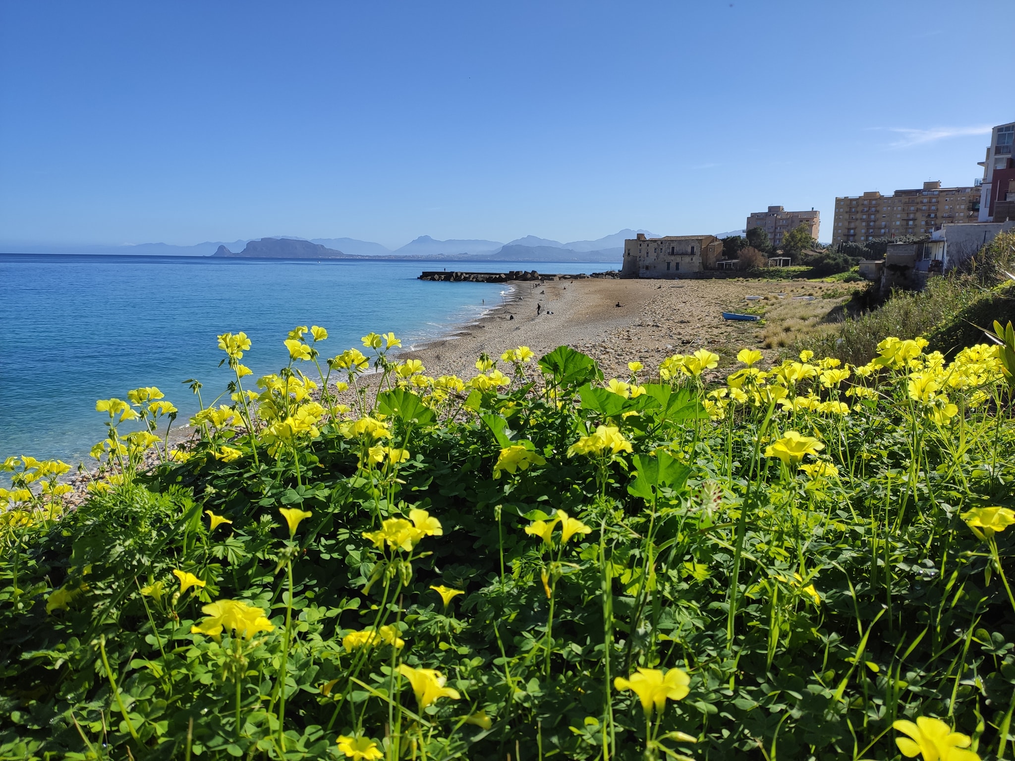 Sicilia, in pieno inverno zero termico a 3.800 m. Raggiunti 25 gradi nel palermitano. Ecco quanto durerà.