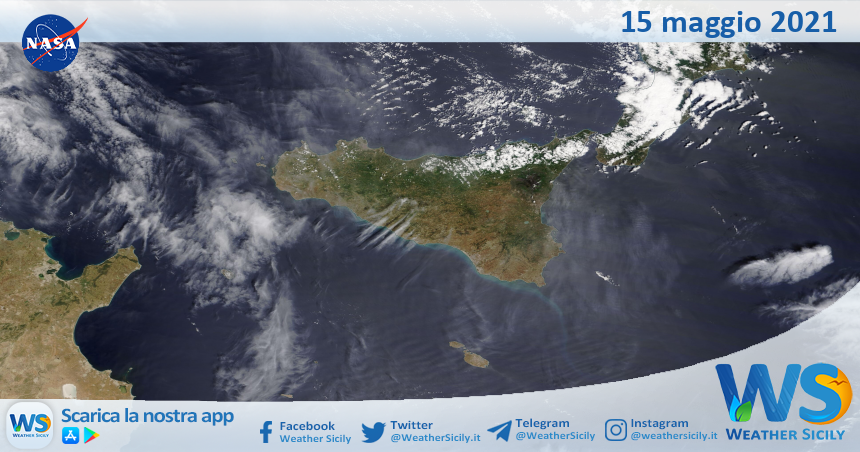 Sicilia: immagine satellitare Nasa di sabato 15 maggio 2021