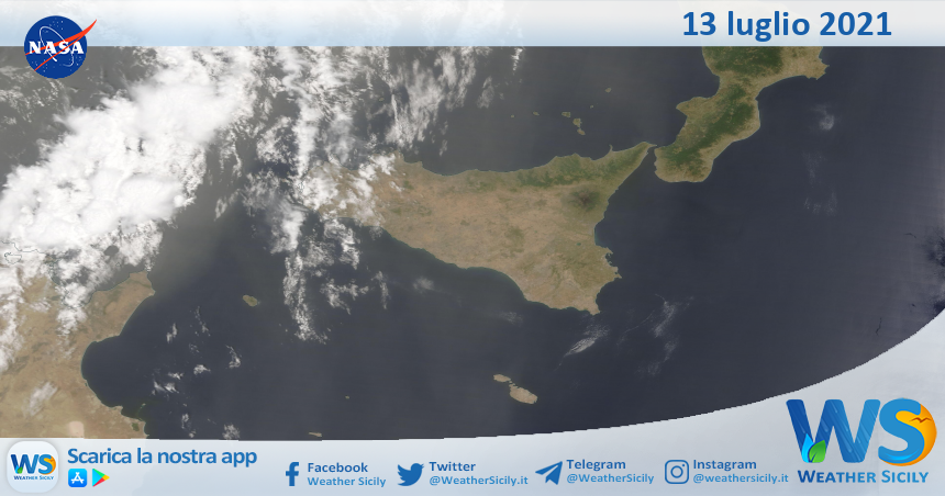 Sicilia: immagine satellitare Nasa di martedì 13 luglio 2021