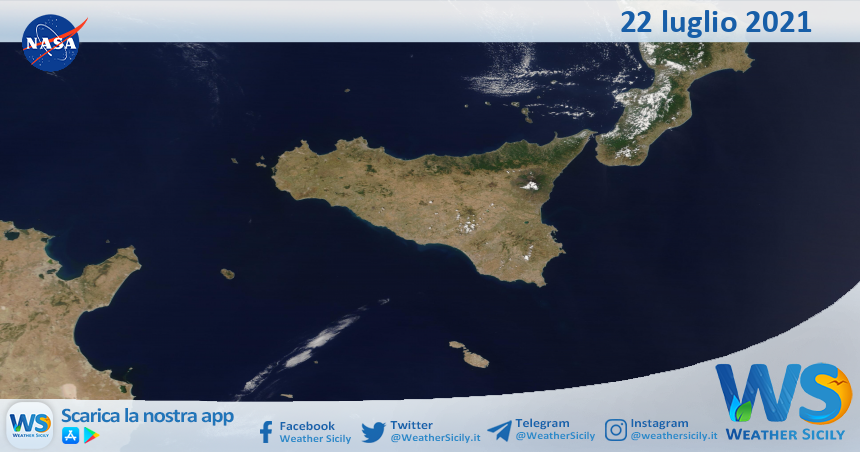 Sicilia: immagine satellitare Nasa di giovedì 22 luglio 2021