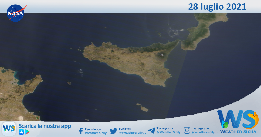 Sicilia: immagine satellitare Nasa di mercoledì 28 luglio 2021