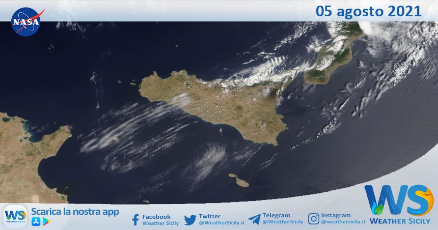 Sicilia: immagine satellitare Nasa di giovedì 05 agosto 2021