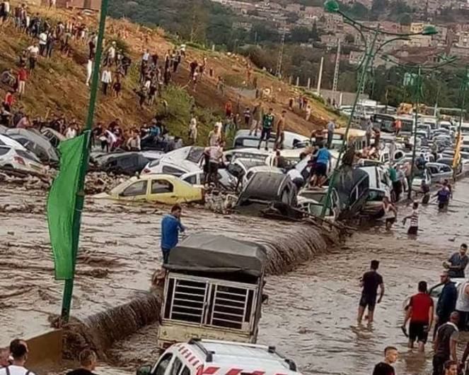 Il ciclone libico affonda l'Algeria, alluvioni e disagi (VIDEO)