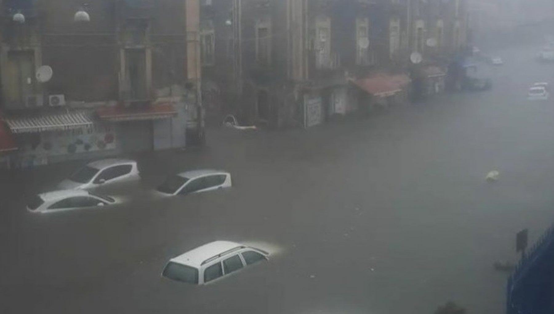 Catania, immagini shock, città in ginocchio (VIDEO)