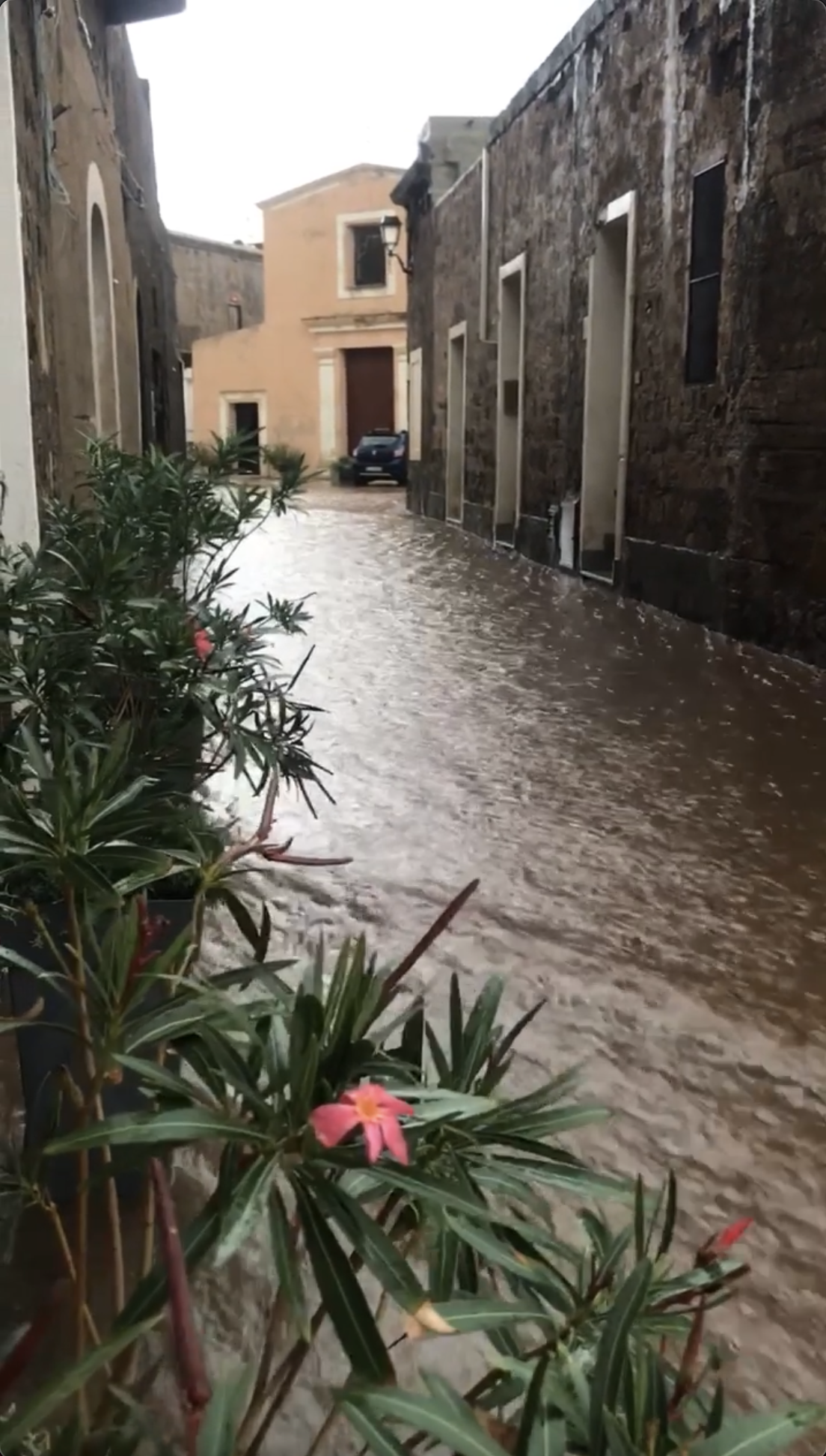 Pantelleria, allagamenti e disagi 24 Ottobre 2021 (VIDEO)