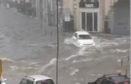 Catania: Allagamenti in città, auto trascinate in pieno centro (VIDEO)