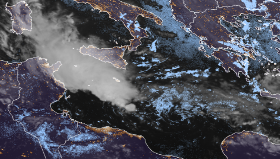 Ciclone mediterraneo: aggiornamento satellite ore 22:00 - 27 ottobre 2021