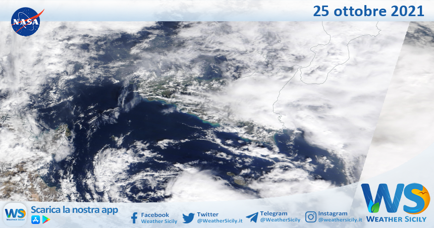 Sicilia: immagine satellitare Nasa di lunedì 25 ottobre 2021