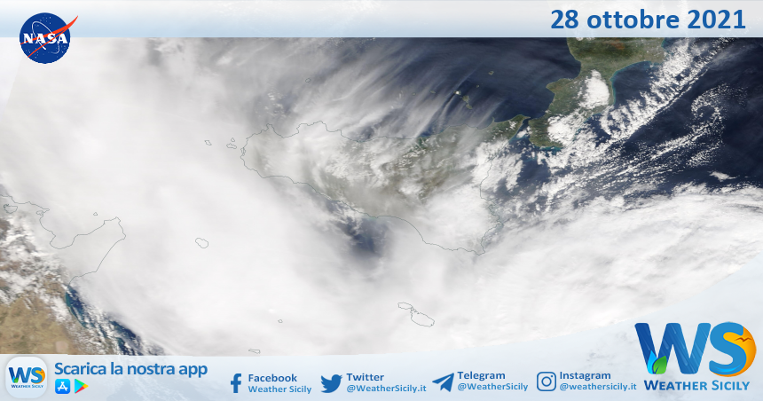 Sicilia: immagine satellitare Nasa di giovedì 28 ottobre 2021
