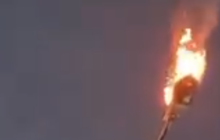 Alcamo: fulmine incendia palo della luce (VIDEO)