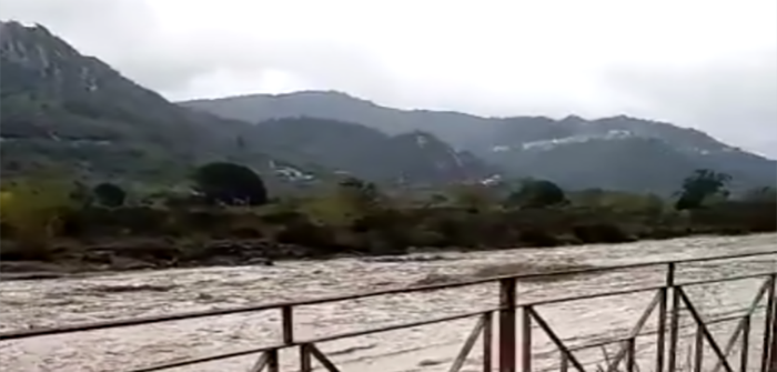 Sicilia: fiume Alcantara in piena dopo le abbondanti piogge. VIDEO