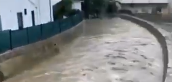 Maltempo in Sicilia: torrente in piena a Calatafimi. VIDEO