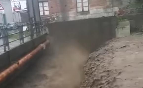 Sicilia: Torrente Sciglio in piena, Roccalumera. VIDEO