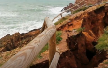 Terrasini, frana a Cala Rossa: crolla parte del costone - VIDEO