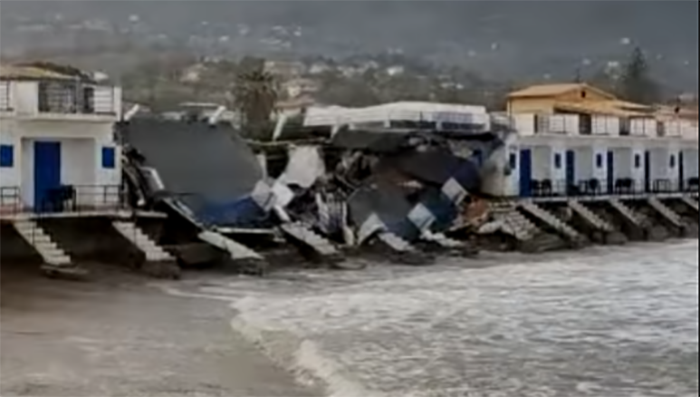 Trabia: la mareggiata distrugge parte del lido Vetrana - VIDEO