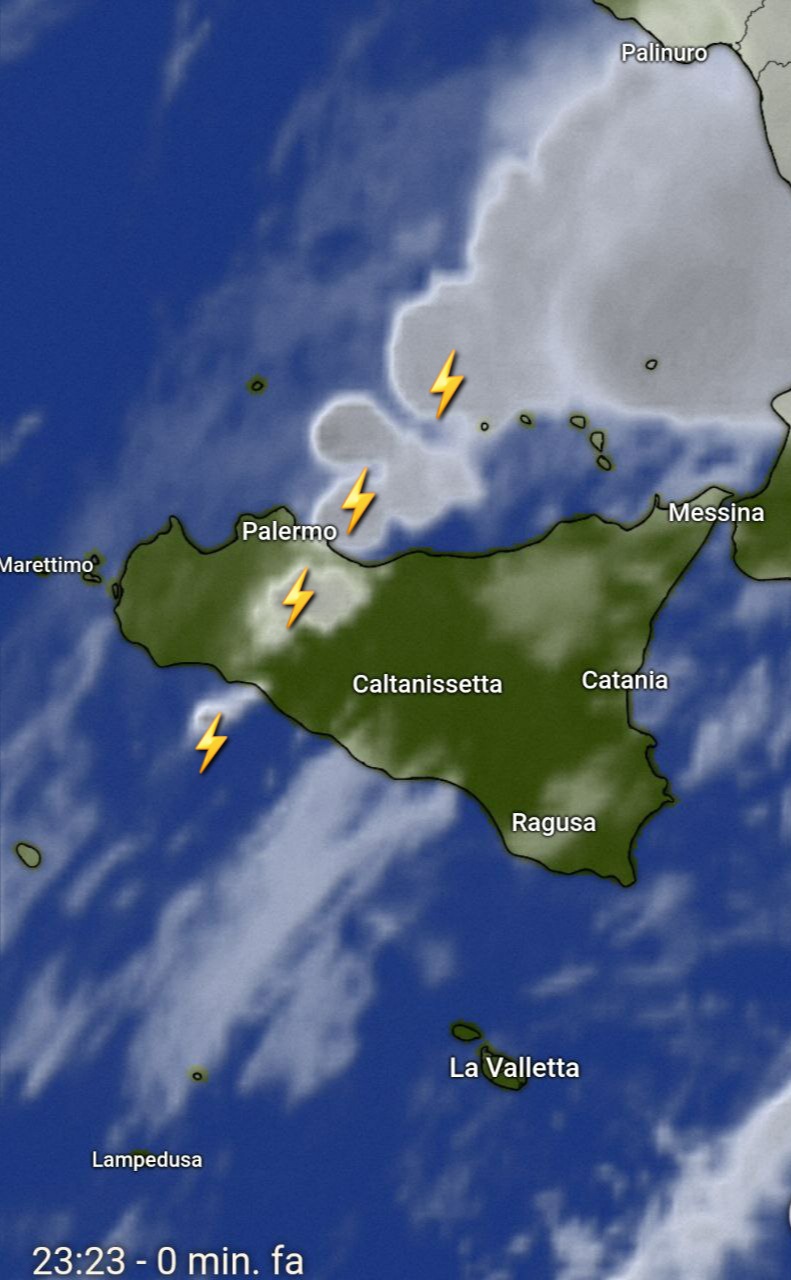 Meteo Sicilia: altri temporali in risalita dal Canale di Sicilia! La situazione vista dal sat live.