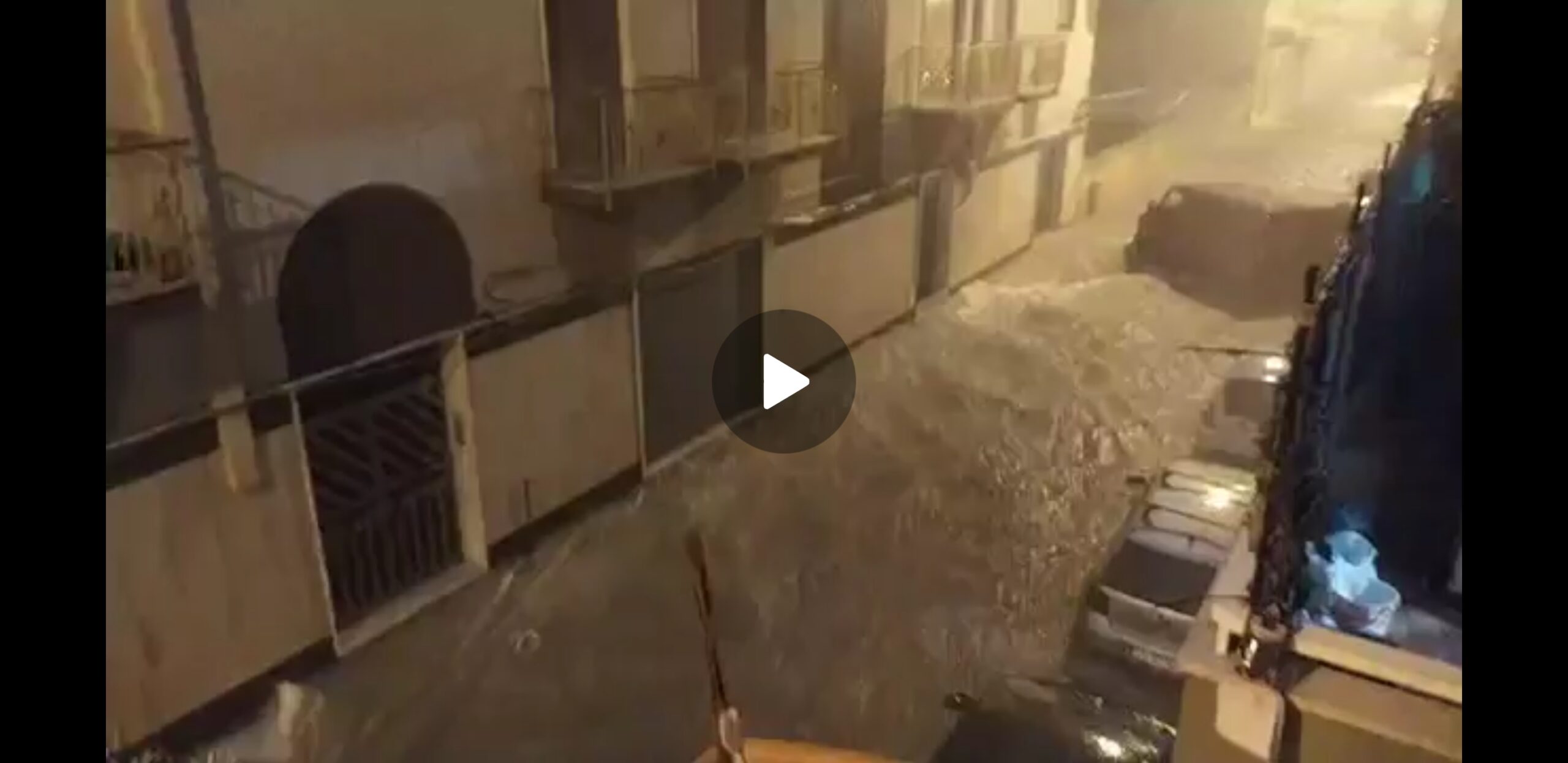Meteo Sicilia: intensa linea temporalesca in atto sulla Sicilia occidentale! Ecco la situazione a Mazara del Vallo.