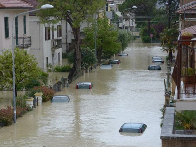 Meteo Italia: alluvione nelle Marche. Registrati oltre 420mm di pioggia in 7h!