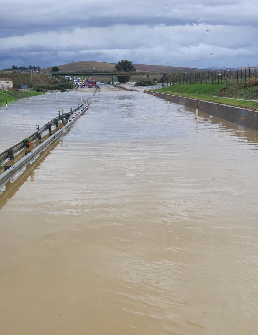 Meteo Sicilia: allagata l'autostrada Trapani-Marsala per intensi nubifragi!