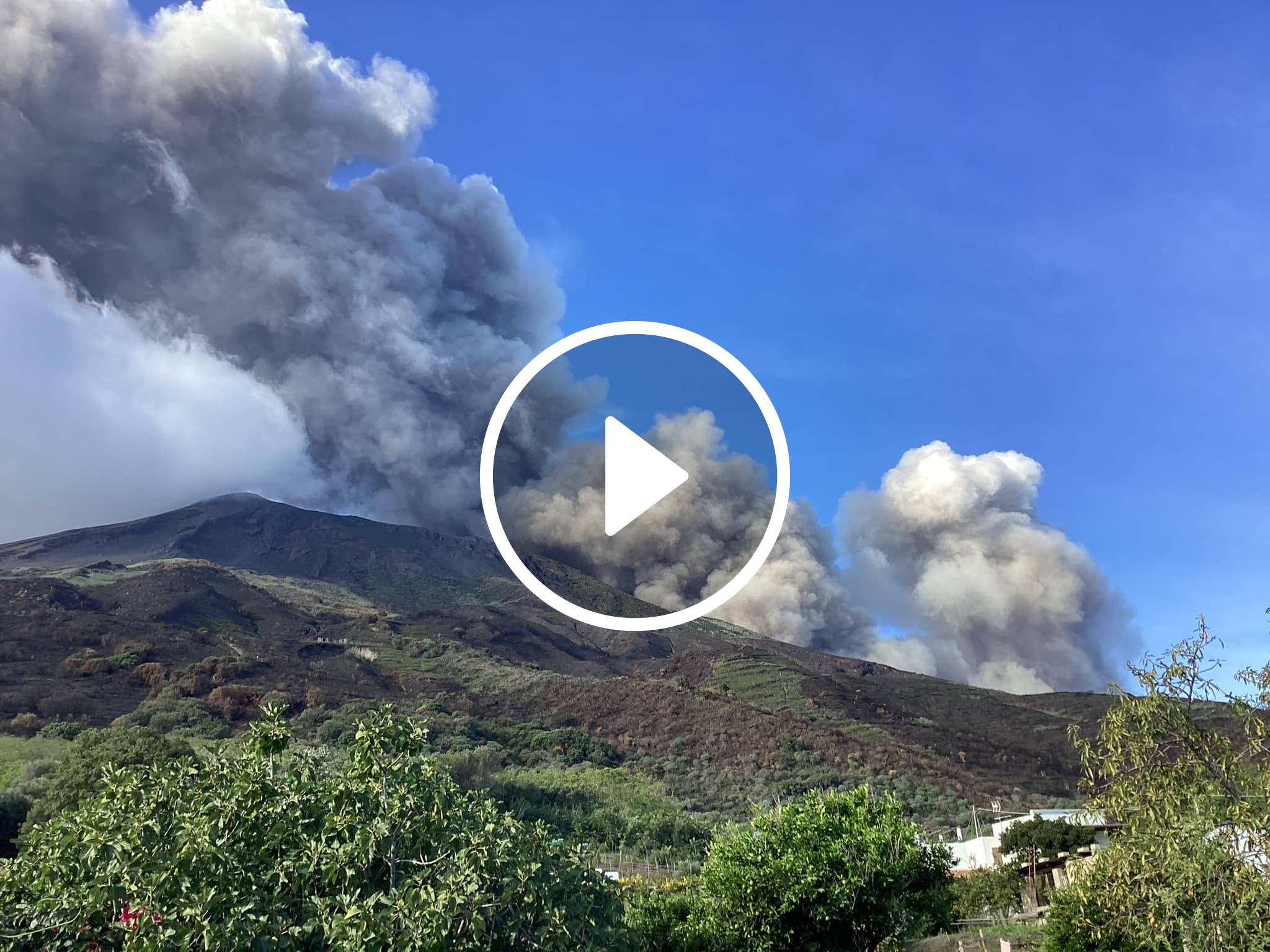Stromboli: attività vulcanica stamane. Ecco i video e maggiori info!