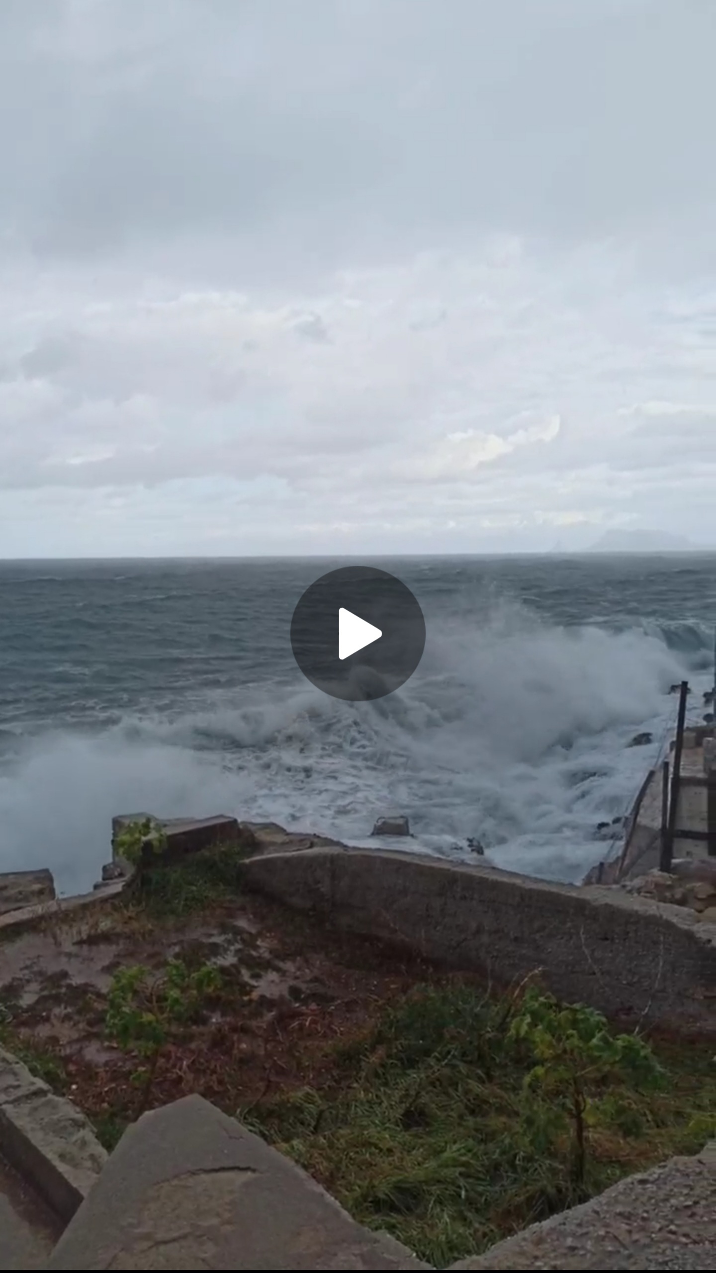Meteo Palermo: intensa mareggiata in atto! - VIDEO -