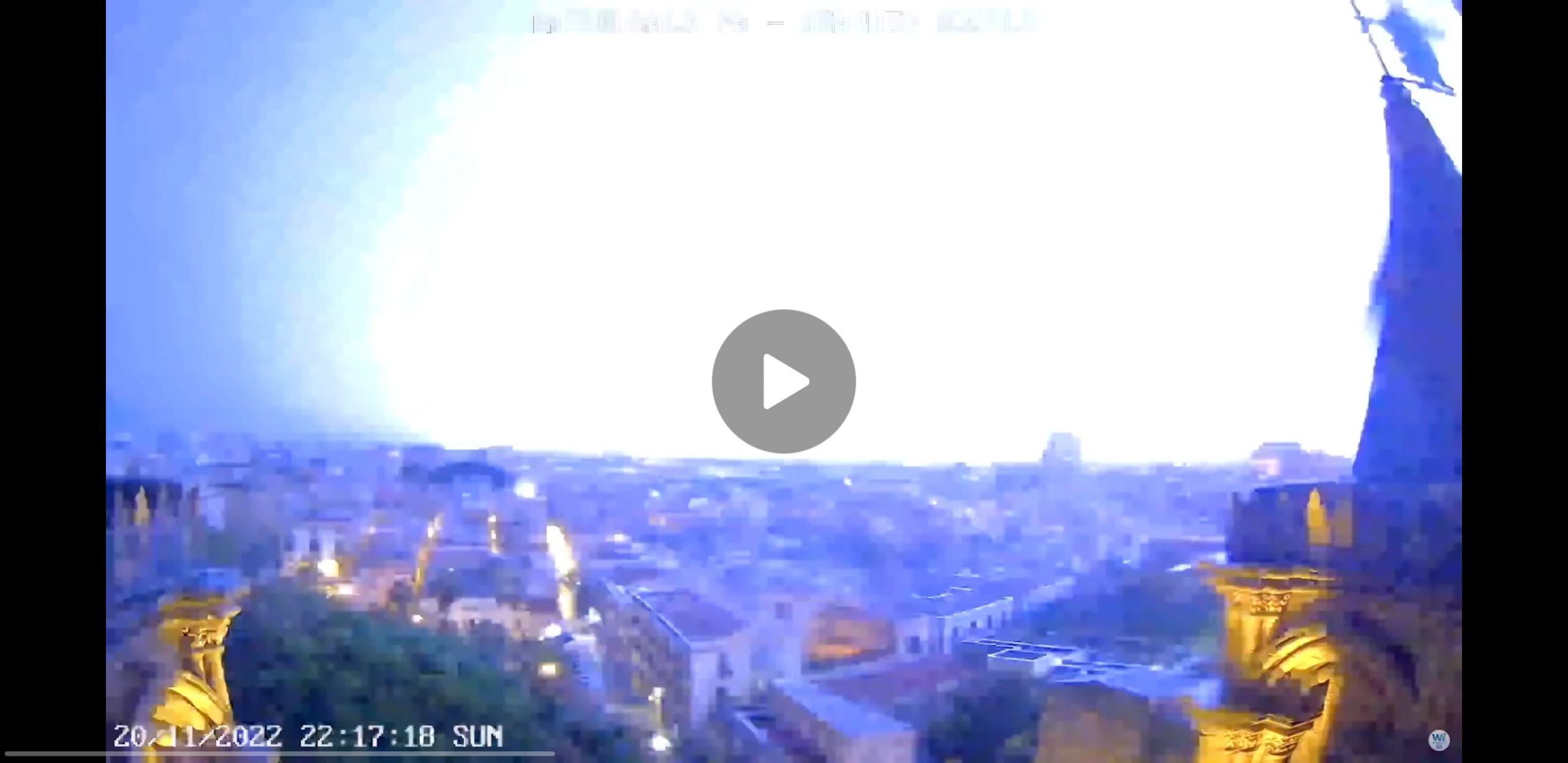 Meteo Sicilia: fulmine cade su Monte Pellegrino a Palermo - VIDEO -