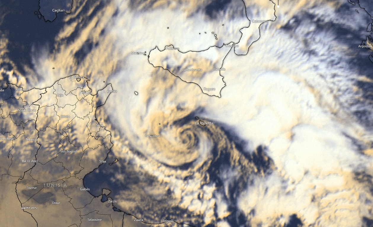 Meteo Sicilia: le spettacolari immagini del ciclone mediterraneo visto dal Satellite