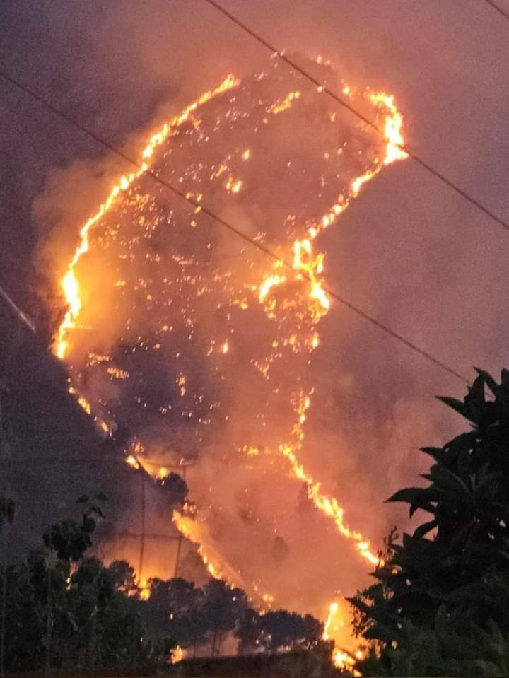 Sicilia: è una notte di inferno sul palermitano! paura e devasto a San Martino delle Scale e Capo Gallo per incendi