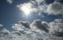 Meteo Gibilmesi: oggi lunedì 28 Agosto sereno con qualche nube, previste forti raffiche di vento.