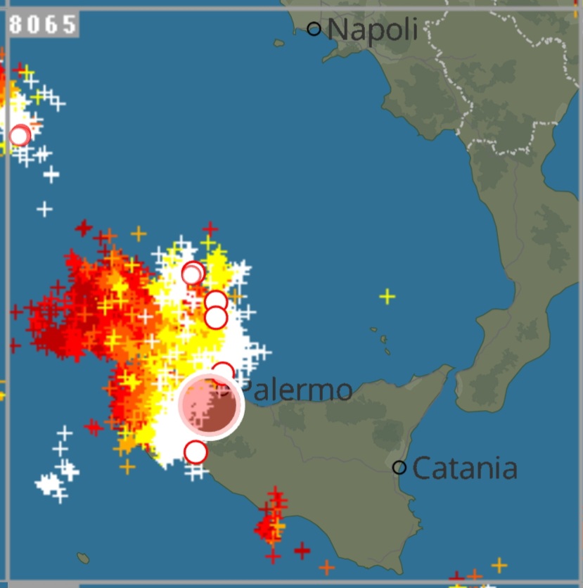 Sicilia live: intensa linea temporalesca in atto sulla Sicilia occidentale.
