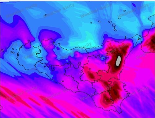 Ciclone Mediterraneo: attesi venti di tempesta, forti piogge ed intense mareggiate nelle prossime ore.